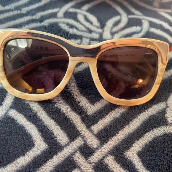 L.A.M.B. Ivory marble sunglasses - Picture 2 of 3